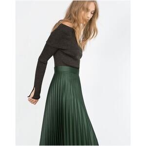 Zara Midi Skirt Womens XS Green High Rise Faux Leather Flare Pleated Minimalist